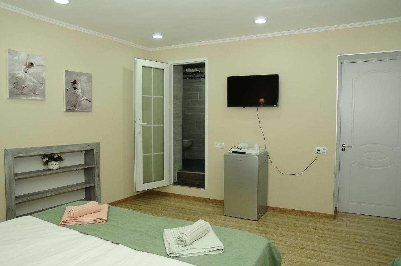 Erik'S Guest House Боржоми Екстериор снимка
